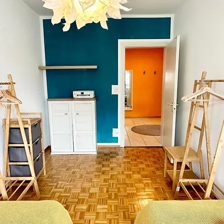 Nuovo Con Vista! Apartment *