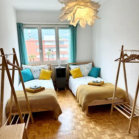 Nuovo Con Vista! Apartment *